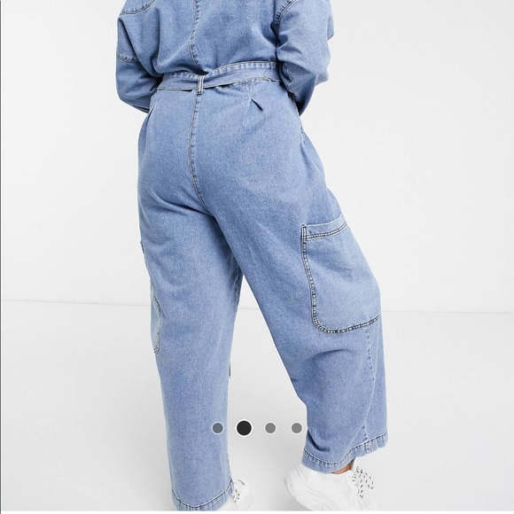 ASOS DESIGN Curve denim boilersuit with utility
pocket in light wash blue - Picture 4 of 6